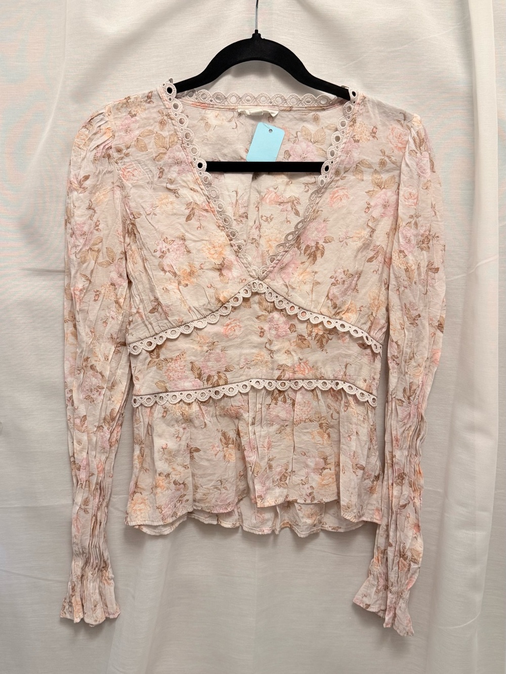 Floral Lace-Trim V-Neck Peplum Blouse - Cream Pink